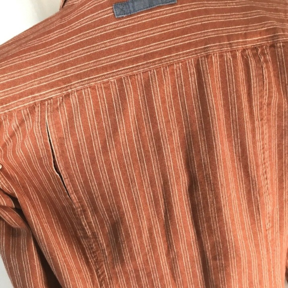 Duluth Trading Co~Work Shirt~Popover~Contrast Cuff - Picture 7 of 8